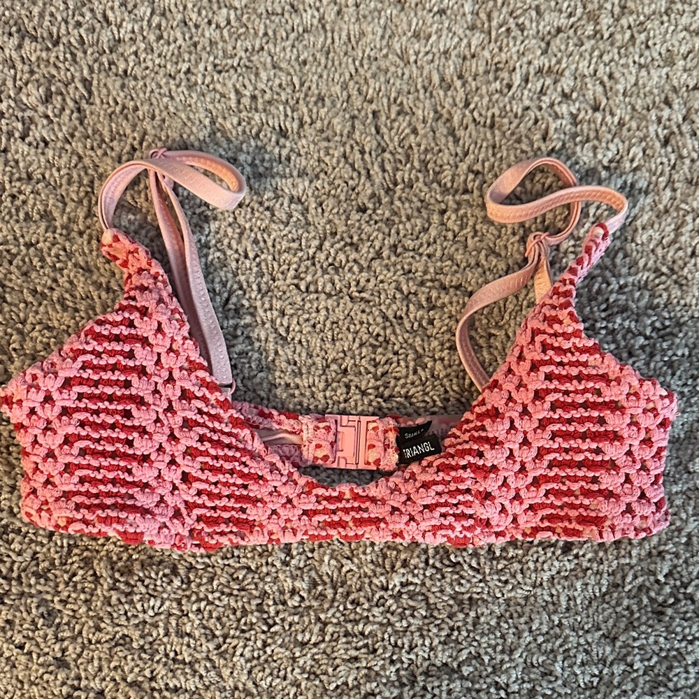 Triangl Swimwear Coral Crochet Bikini Top